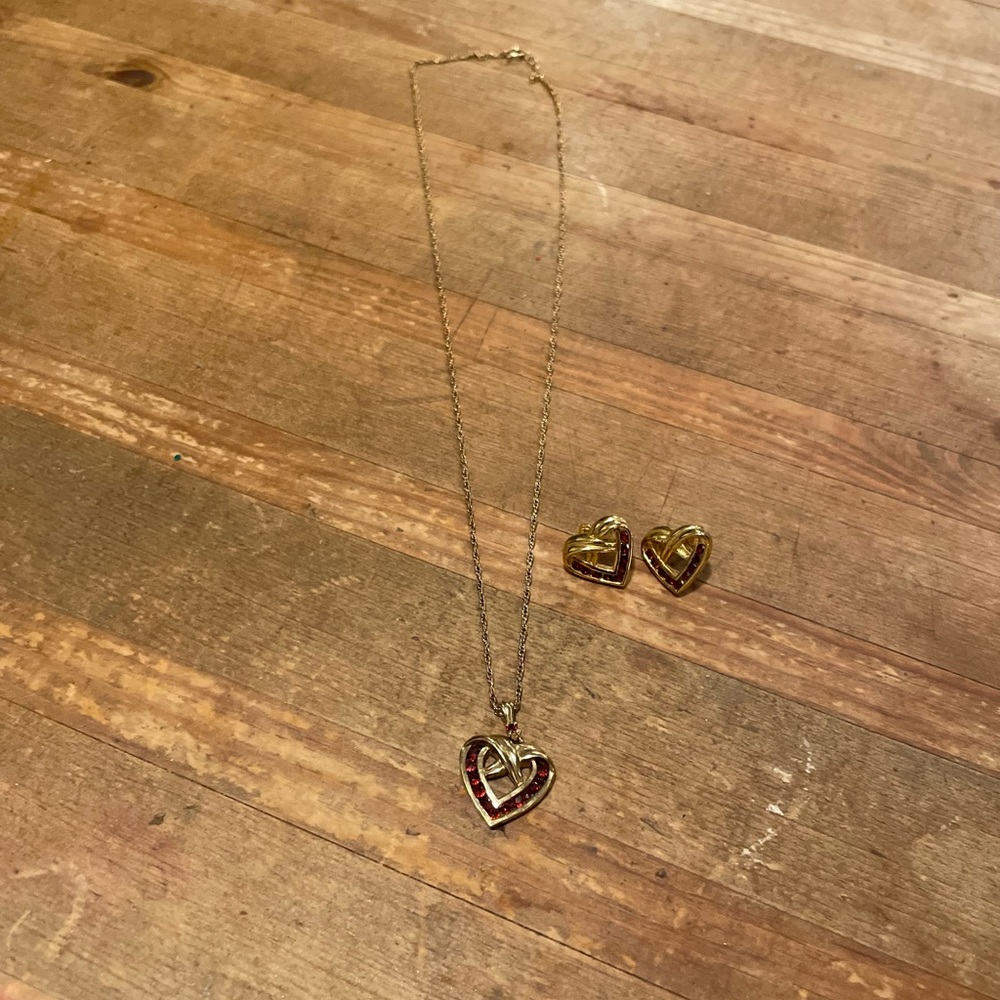 Danbury Mint ruby necklace and earrings - Picture 3 of 4